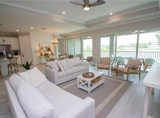 251 Indies Dr E UNIT 202, Naples, FL 34114