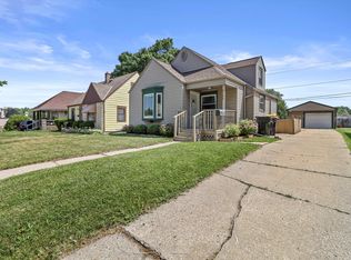 2156 S 91st St, West Allis, WI 53227