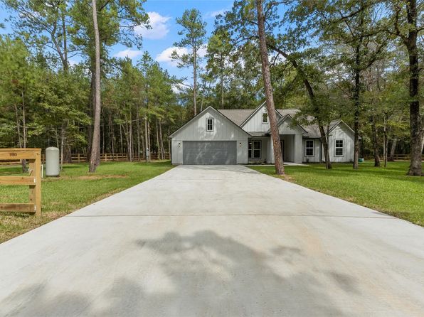 11193 Wildwood Ln, Plantersville, TX 77363