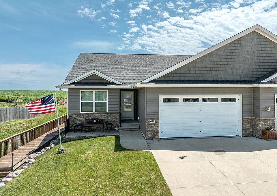 1st image of 628 Prairie Hill Dr