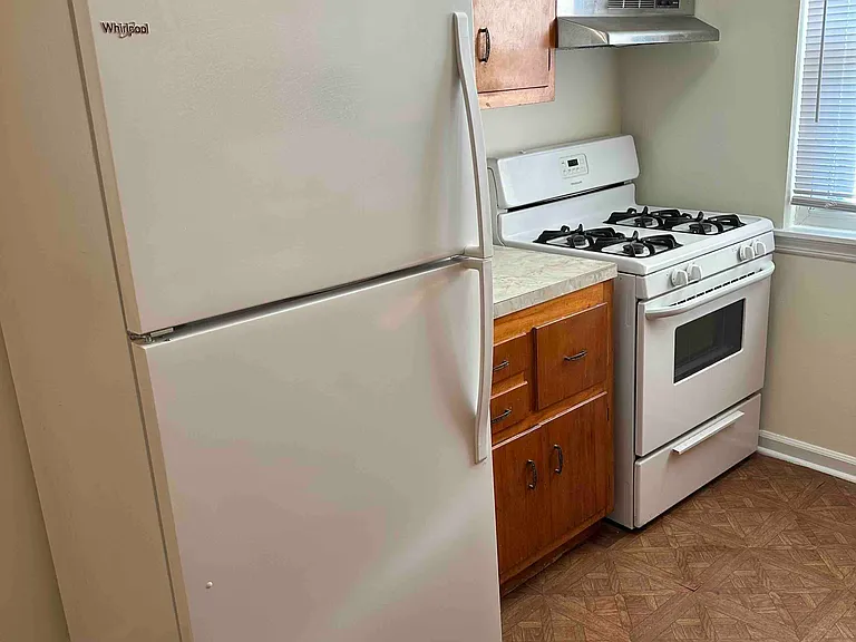 Kitchen Left