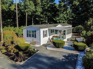 67 Crest Dr, West Wareham, MA 02576