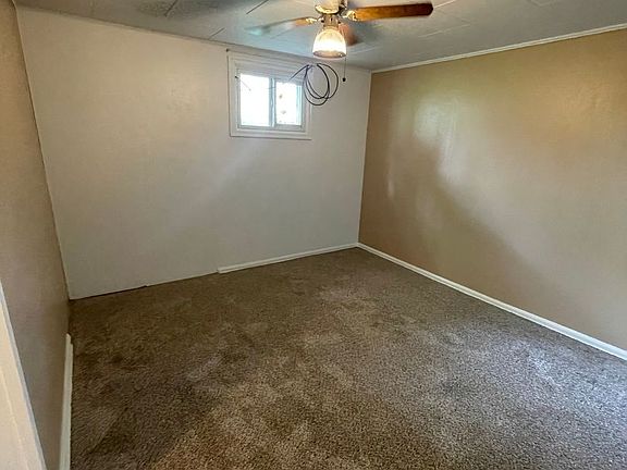 5th image of 834 1/2 Wyoming Ave