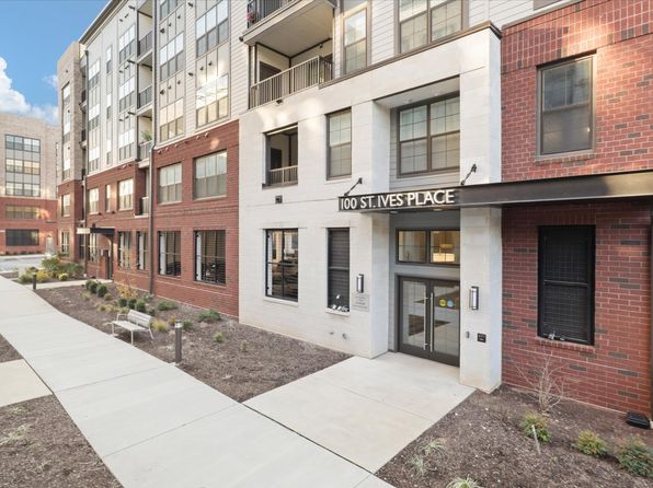 100 Saint Ives Pl APT 402