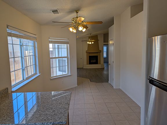 4th image of 9009 Eagle Vista Dr NE