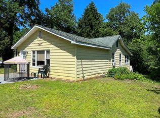 2 Harrimac Ln, Putnam Valley, NY 10579
