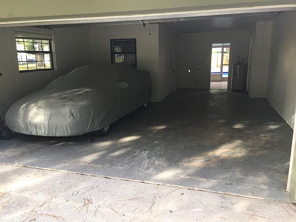 3rd image of 6802 Murray Hill Ct