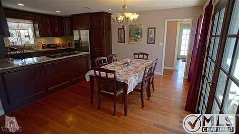 4th image of 1830 N Joanne Way