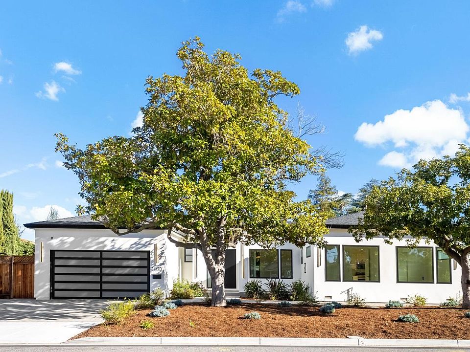1st image of 12536 Paseo Flores