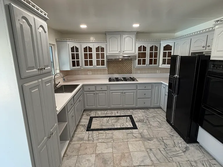 Stichman Ave — Photo 2