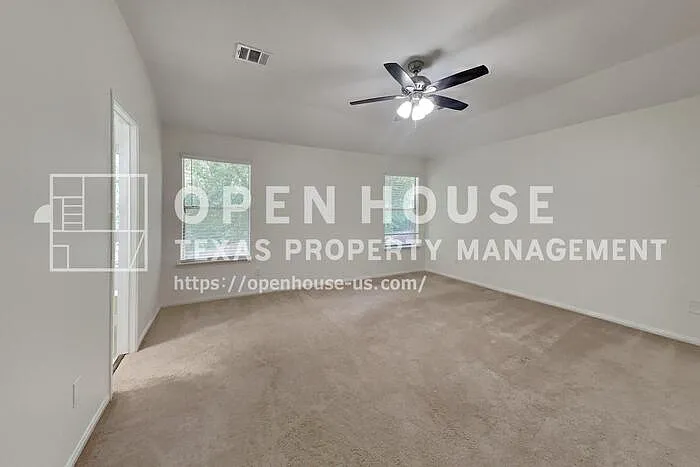 1611 Sterling Village Dr — Photo 9