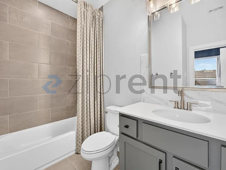 2818 Addison Park Ln — Photo 32