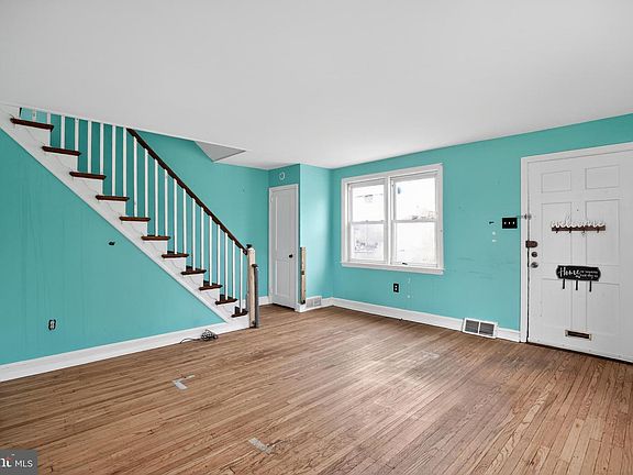 3rd image of 71 S Harwood Ave