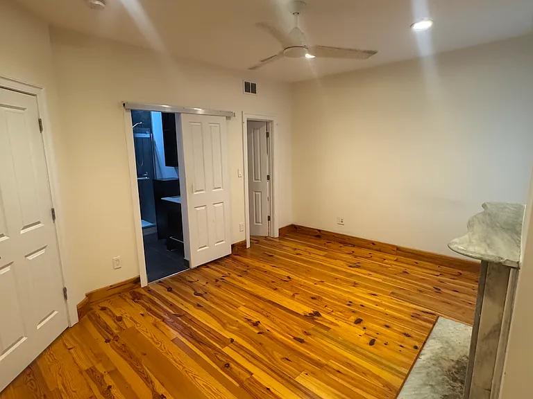 933 N Calvert St #B — Photo 11
