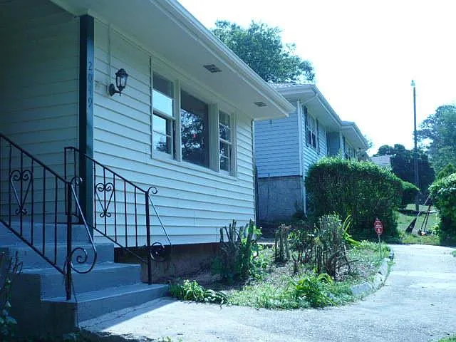 2049 Juanita St — Photo 13