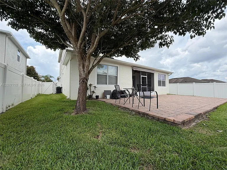 3747 Creswick Cir — Photo 33