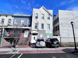 406 2nd St, Union City, NJ 07087