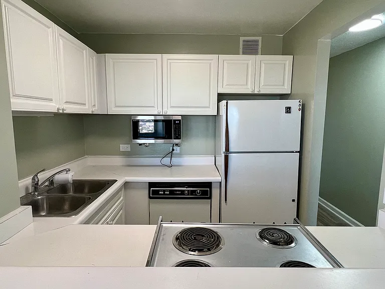 3660 N Lake Shore Dr #1912 — Photo 7
