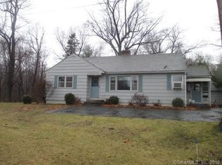 21 University Pl, Enfield, CT 06082