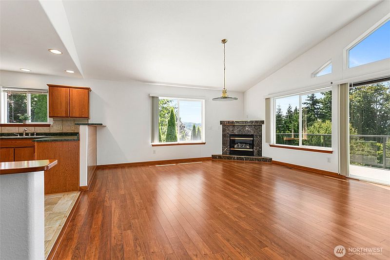 3rd image of 3004 Haggin Street