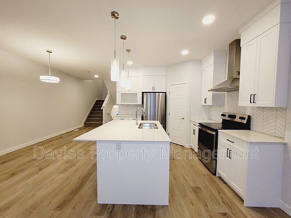 4th image of 1208 Podersky Wynd SW