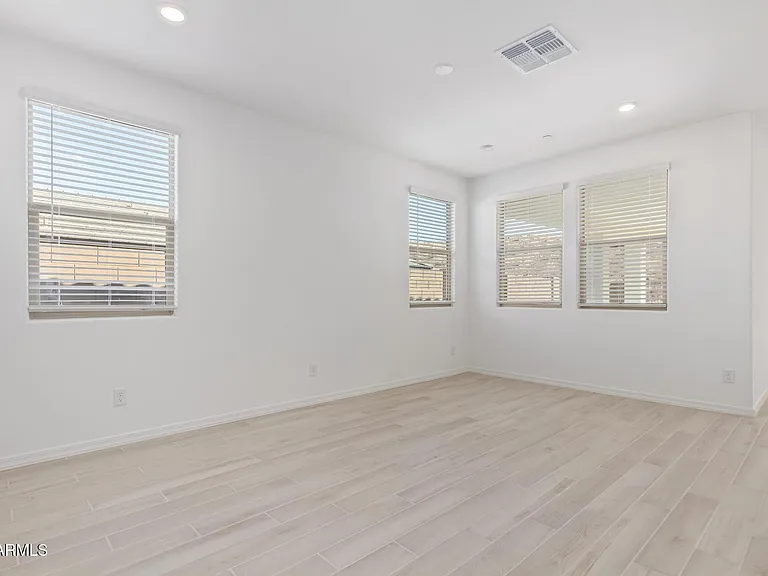 21301 W Roanoke Ave — Photo 15