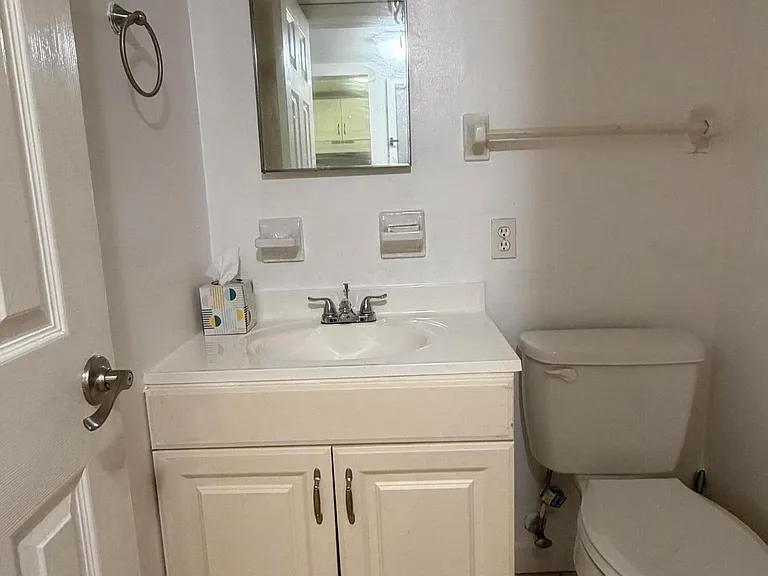 270 S Cypress Rd #204 — Photo 13