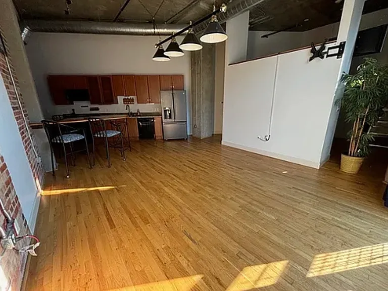 2500 Walnut St — Photo 10