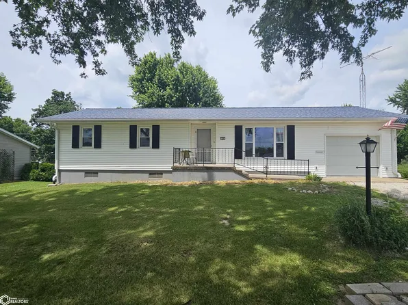 1541 Broadway St, Hamilton, IL 62341