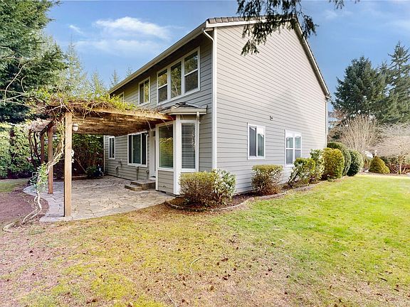 3rd image of 5805 Ashbourne Lane SE