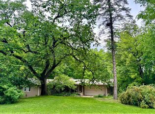 4N194 Thornly Rd, St Charles, IL 60174