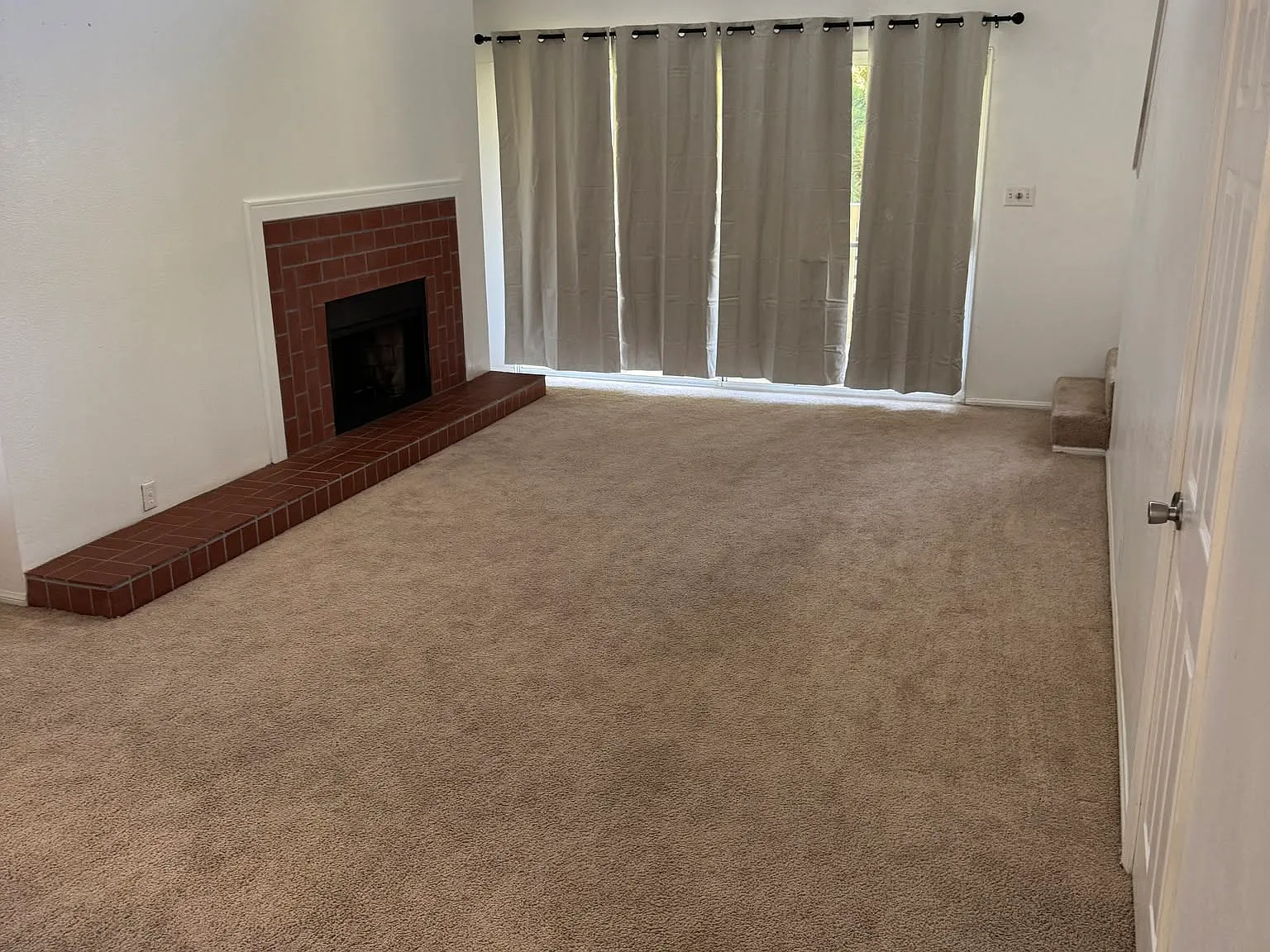 2 bed, 1157 sqft, $3,089 — Photo 2