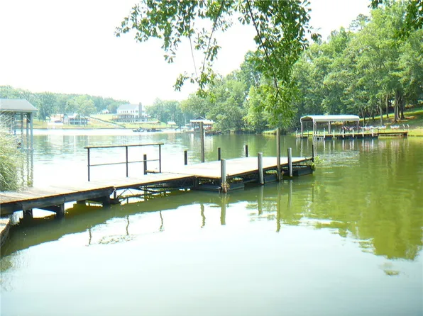 30 Bridgewater Ct, Iva, SC 29655