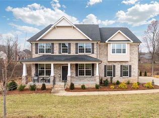 5500 Rambling Rd, Greensboro, NC 27409