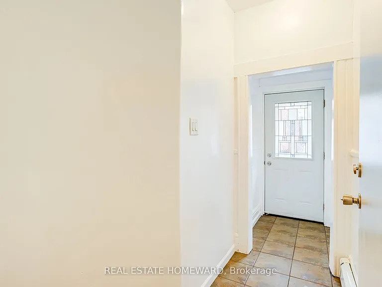 208 Ontario St #UPPER — Photo 30