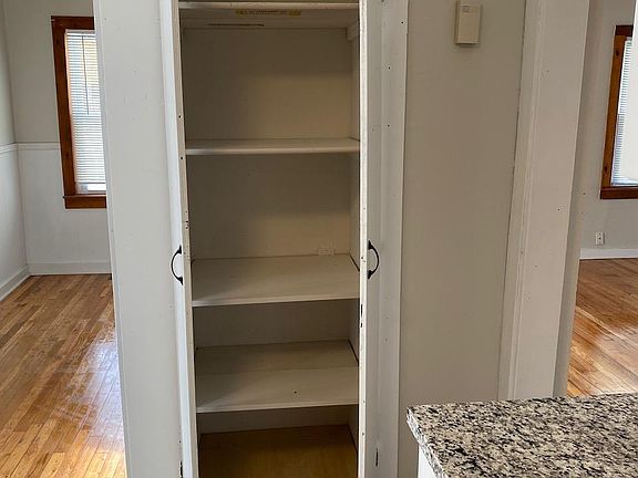 4th image of 25770 Leach St