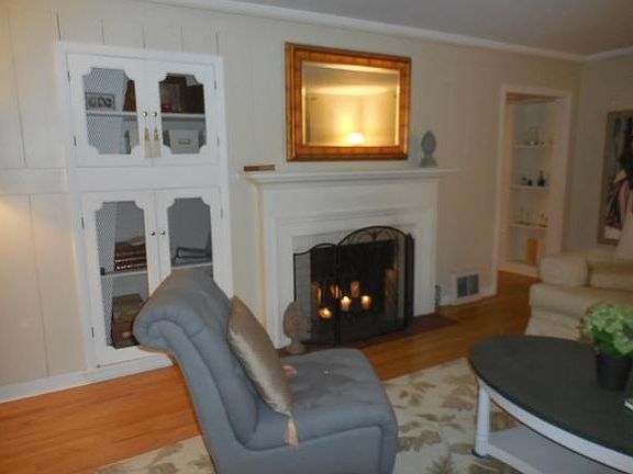 4th image of 36 Crary Ave