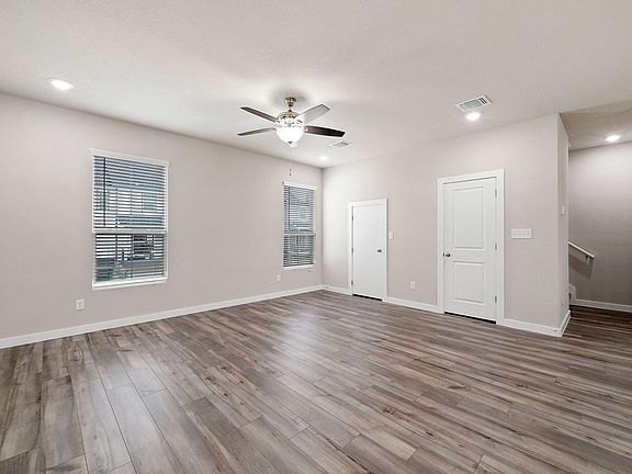 4th image of 21511 Sir Walter Ln