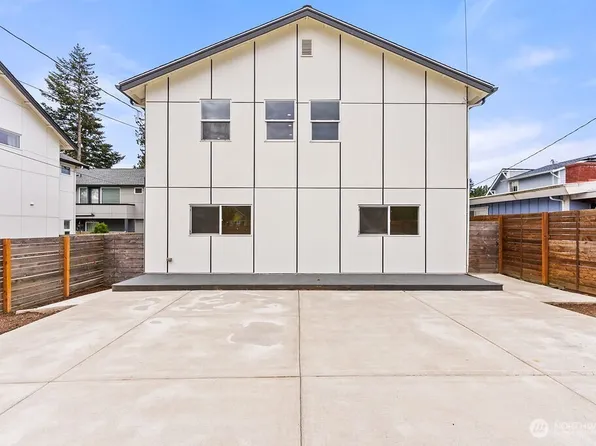 8327 44th Avenue S, Seattle, WA 98118