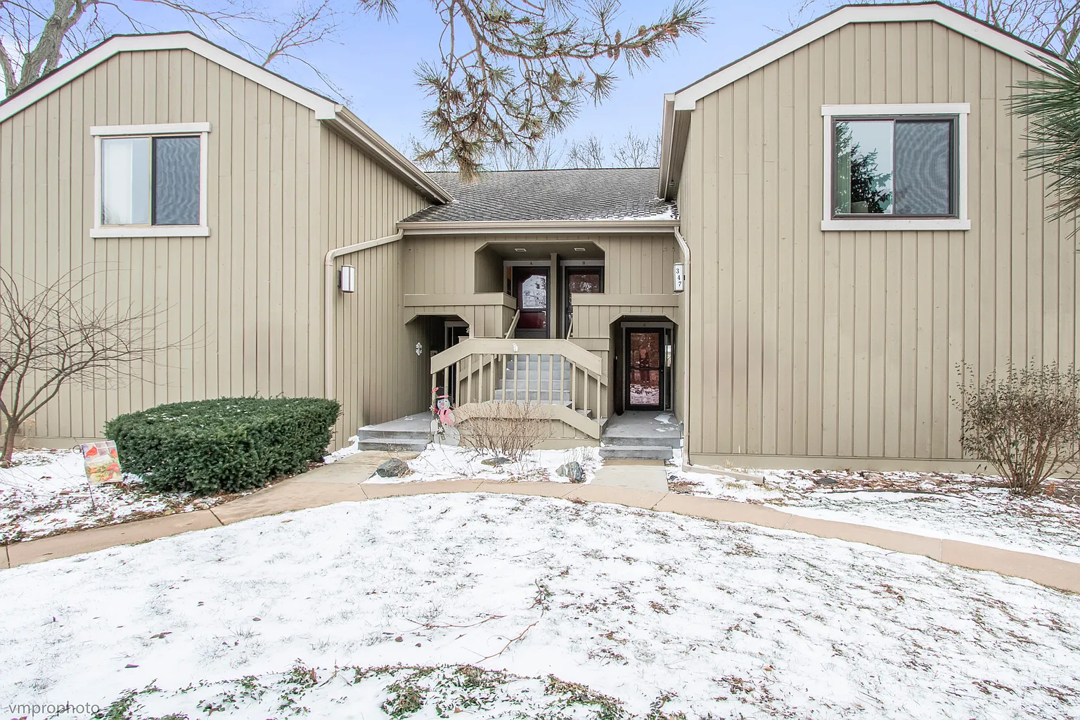 347 Hickory Ln APT A photo 1