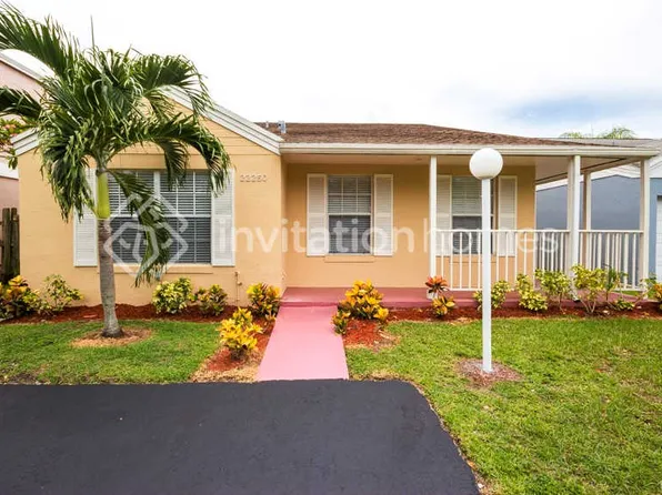 22250 SW 101st Ave, Miami, FL 33190