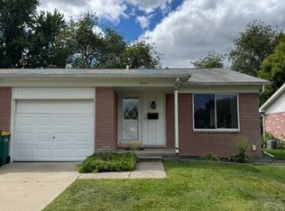 1044 Maurice Dr, Brighton, MI 48116
