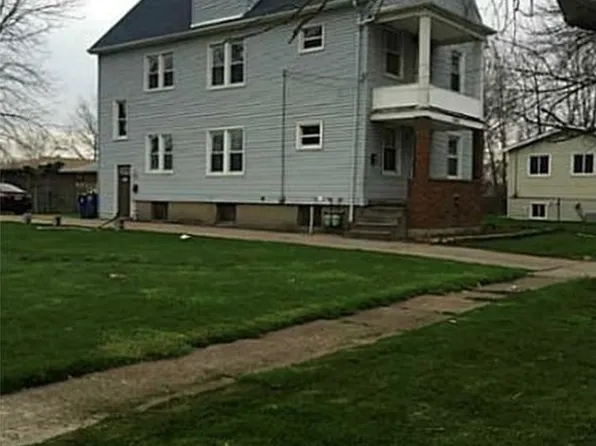5658 Girard Ave, Niagara Falls, NY 14304