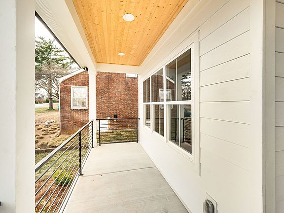 4th image of 1805A River Dr