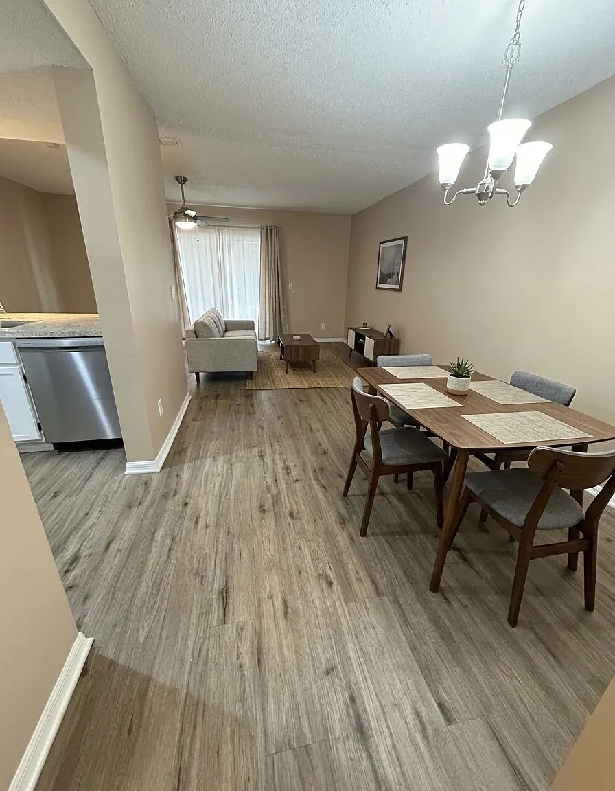 2 bed, 1265 sqft, $1,800 — Photo 2