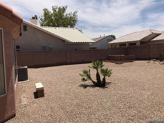 3rd image of 2456 E Palo Verde Dr
