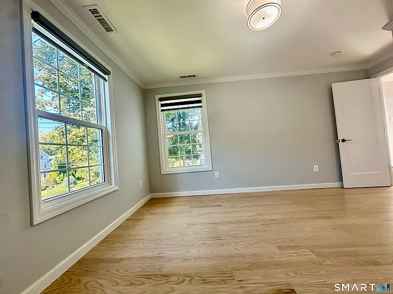123 East Ave — Photo 18