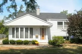 837 W Green St photo 1
