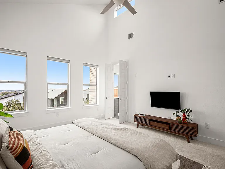 6013 Florencia Ln — Photo 21
