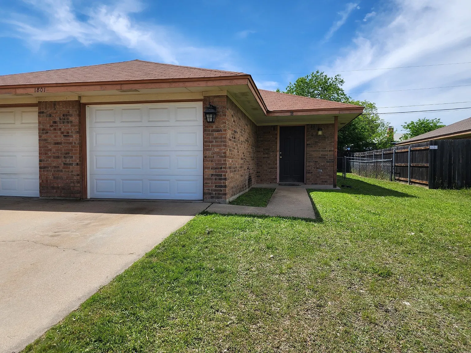 2 bed, 2.0 bath, 1048 sqft, $1,050 — Photo 3